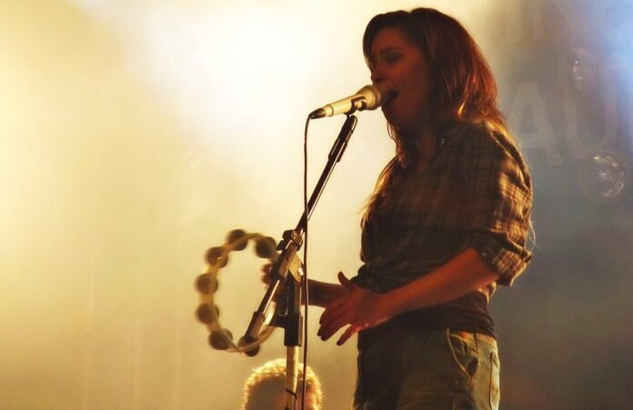 A cantora Pitty durante show em 2010
